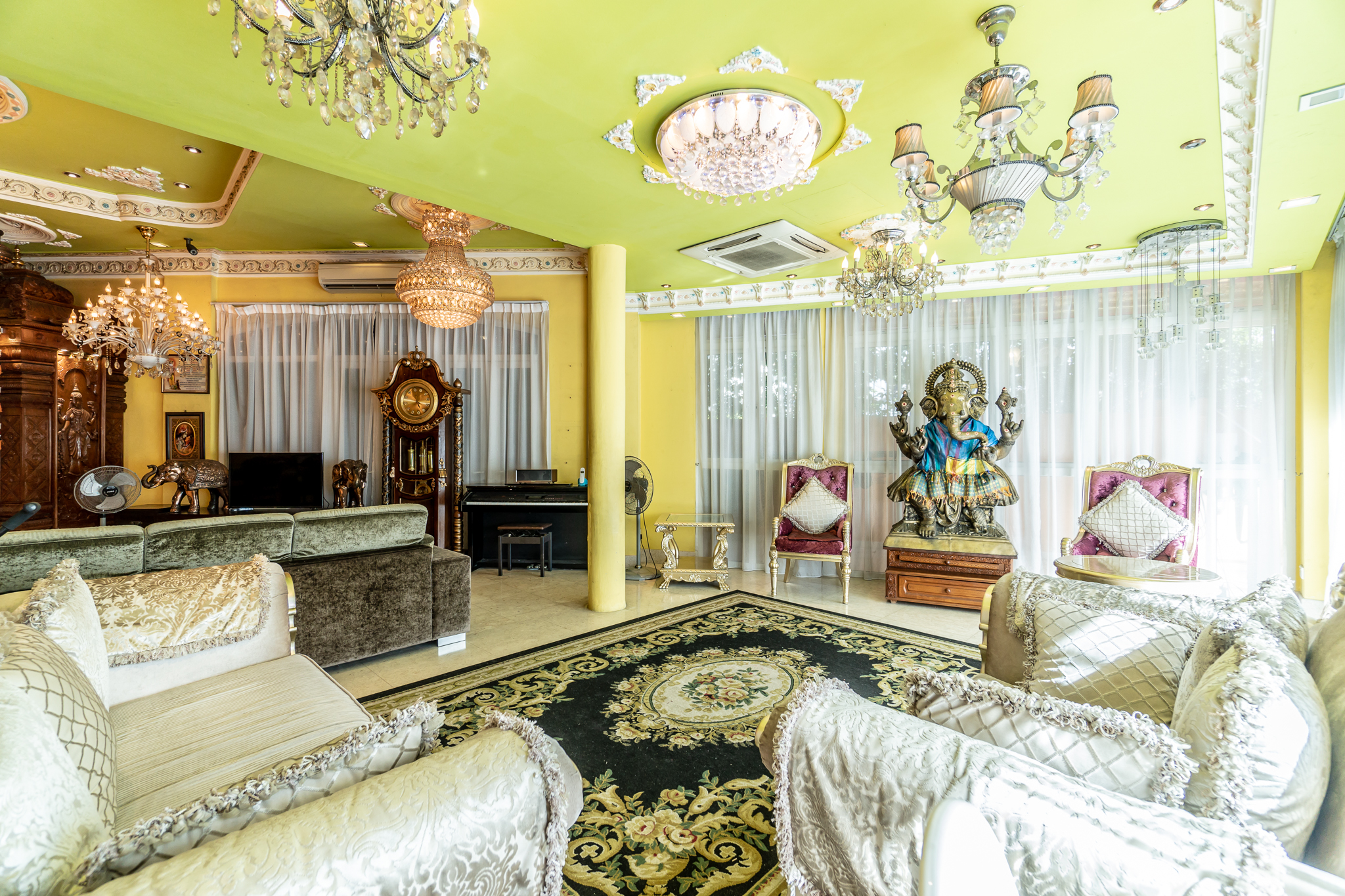 Jalan Senyum Selling Singapore