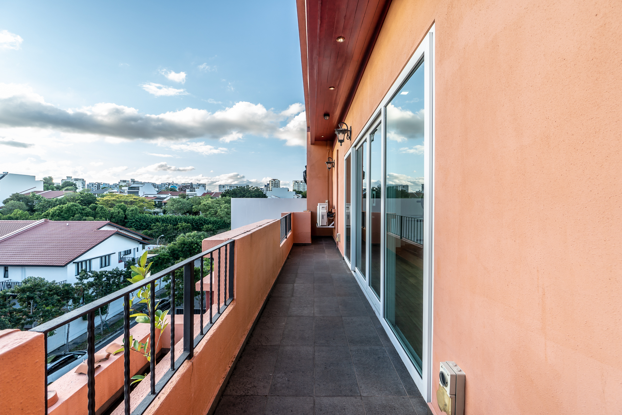 Jalan Senyum Selling Singapore