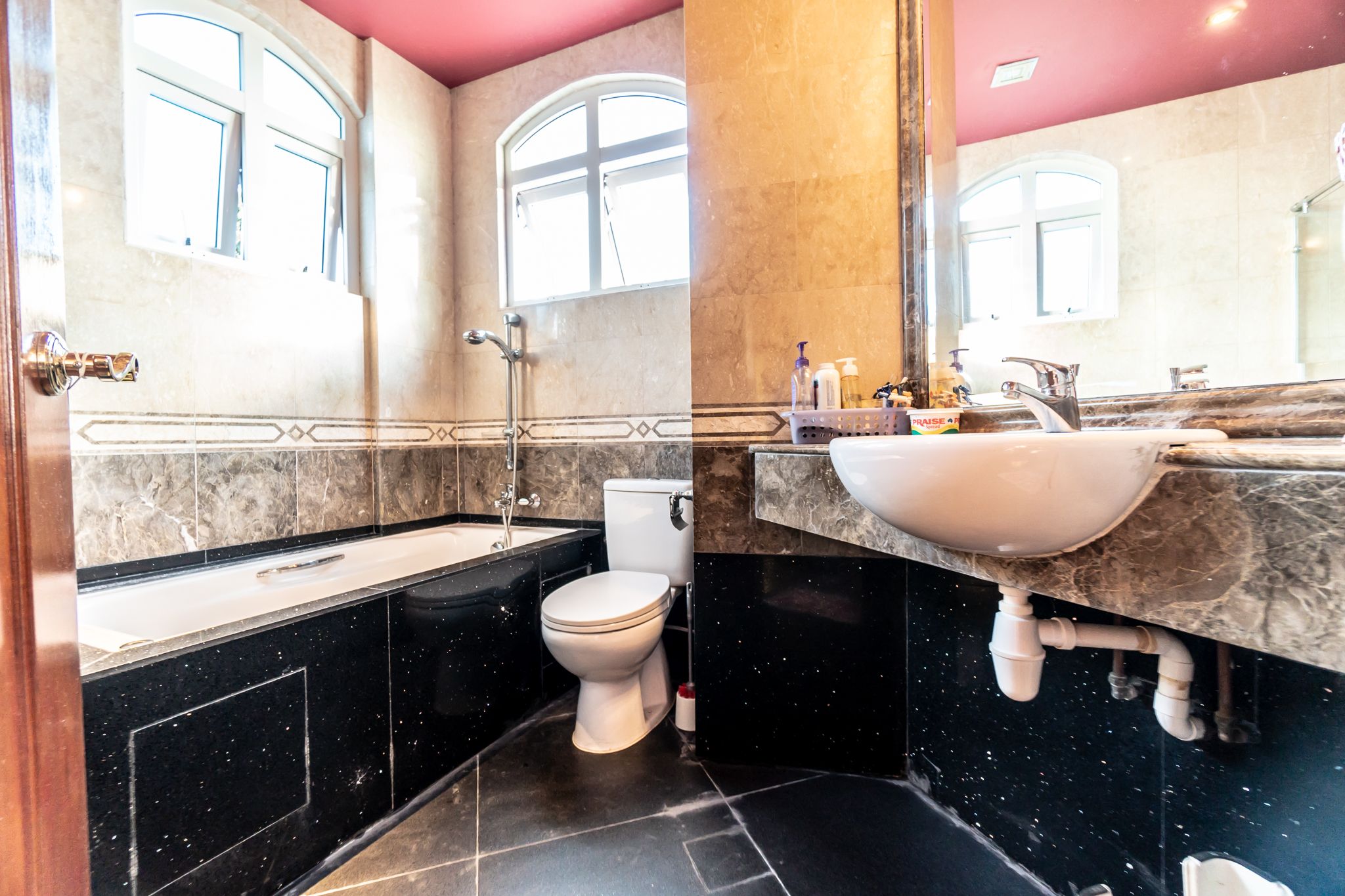 Jalan Senyum Selling Singapore