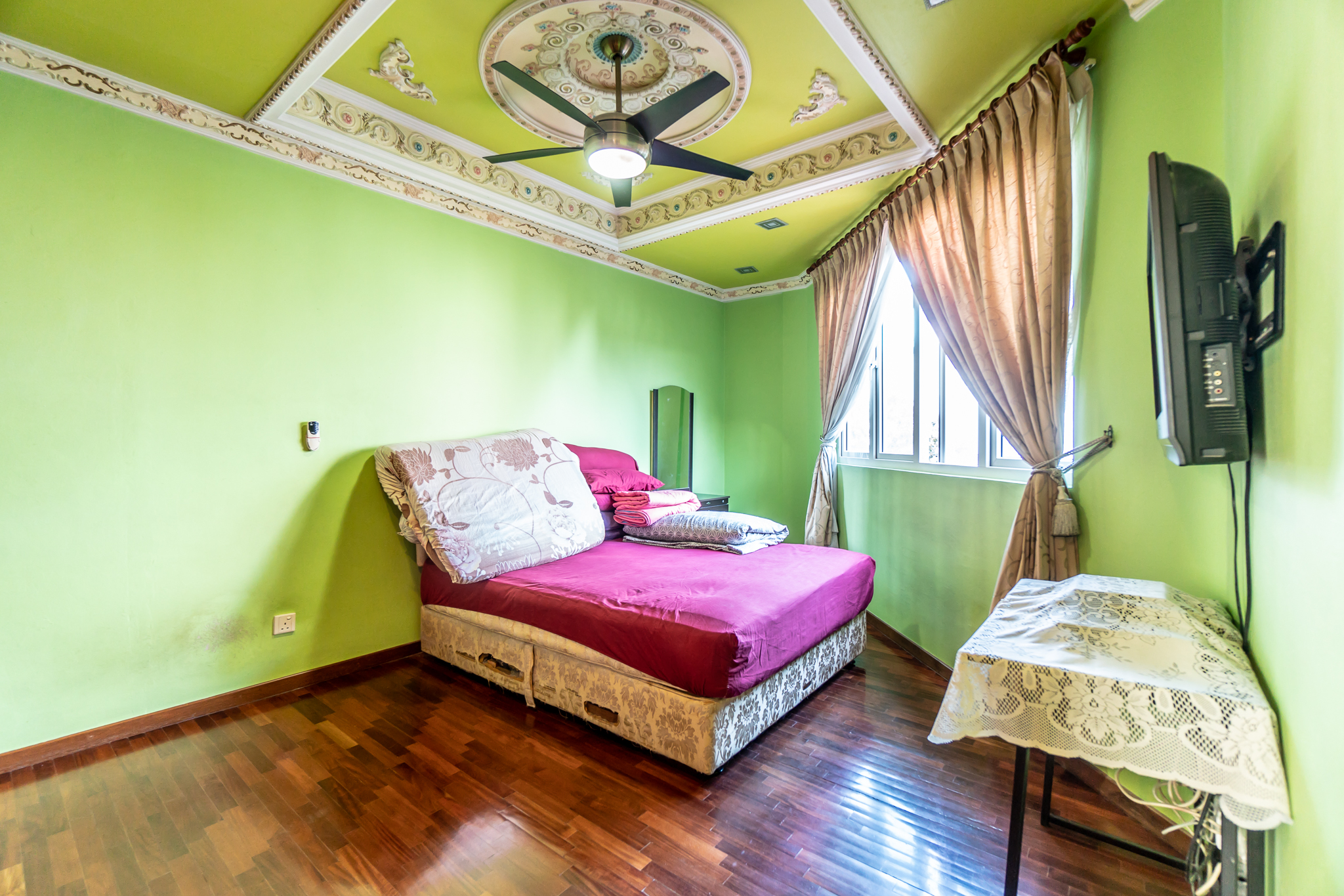 Jalan Senyum Selling Singapore