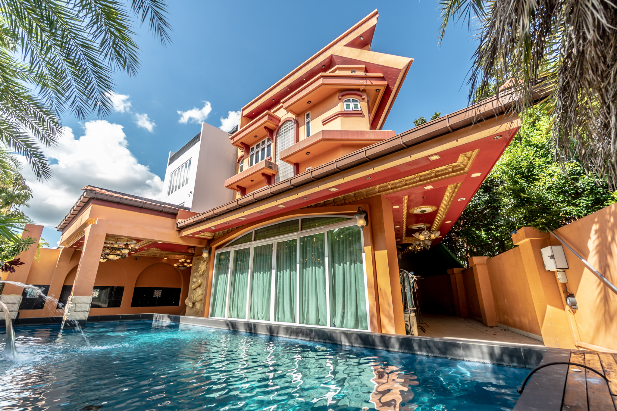 Jalan Senyum Selling Singapore