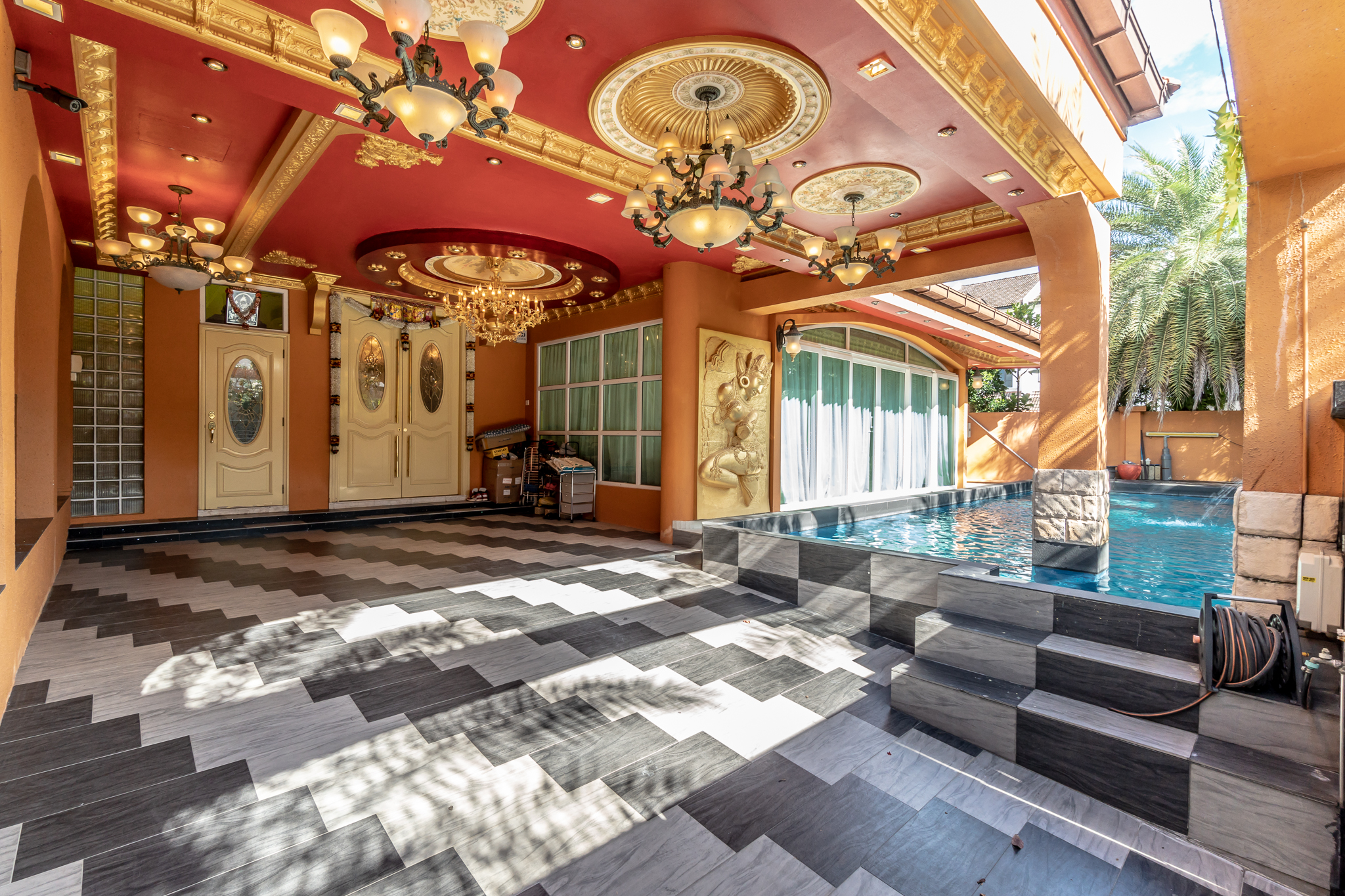 Jalan Senyum Selling Singapore