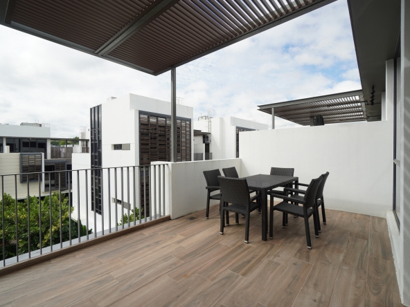 alana sunrise selling singapore