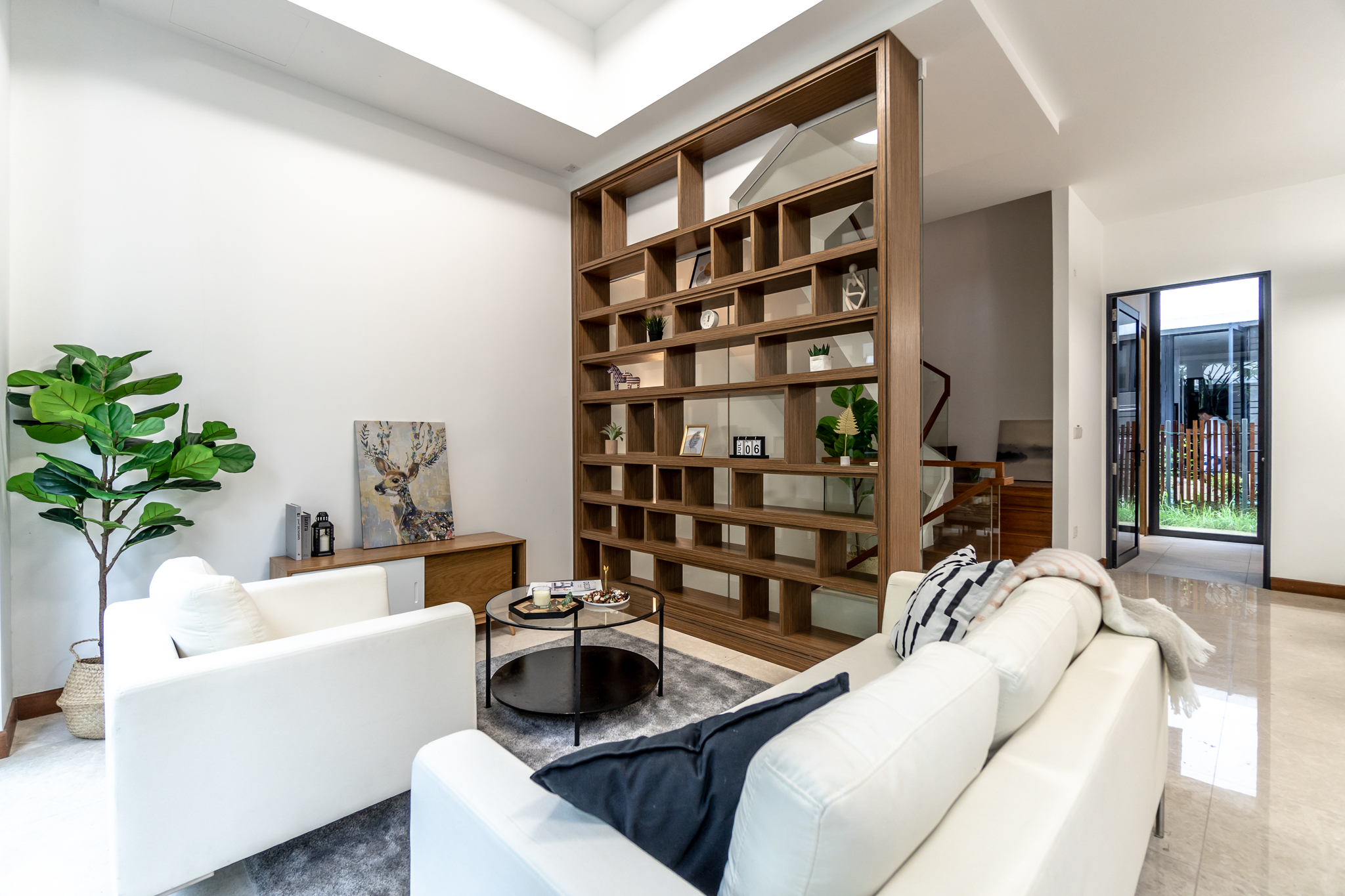 alana selling singapore