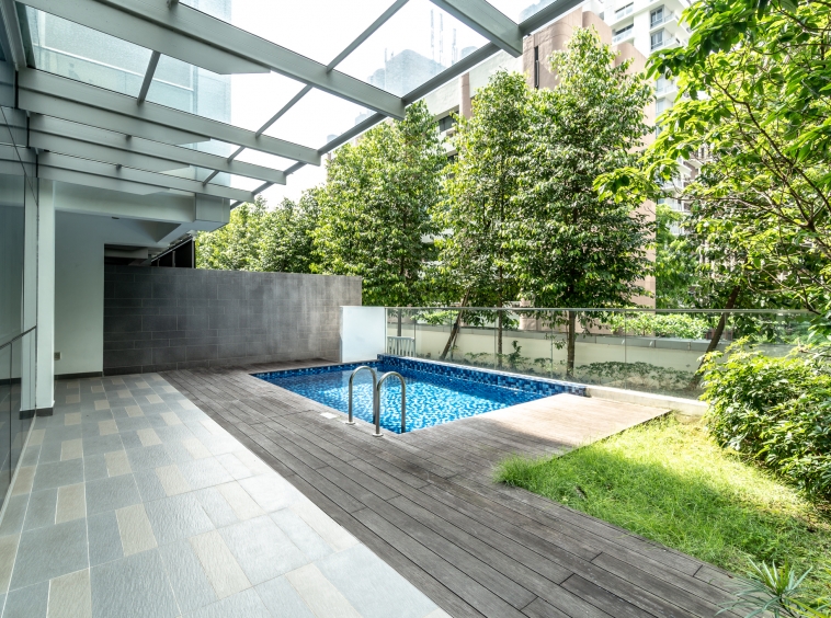 26 newton Selling Singapore
