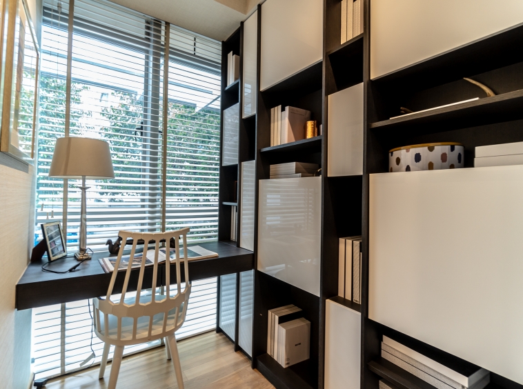 26 newton Selling Singapore