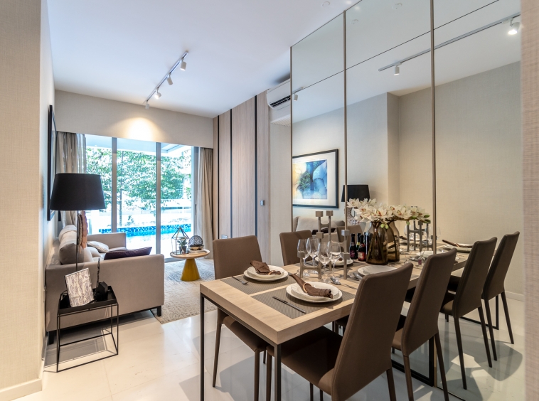 26 newton Selling Singapore