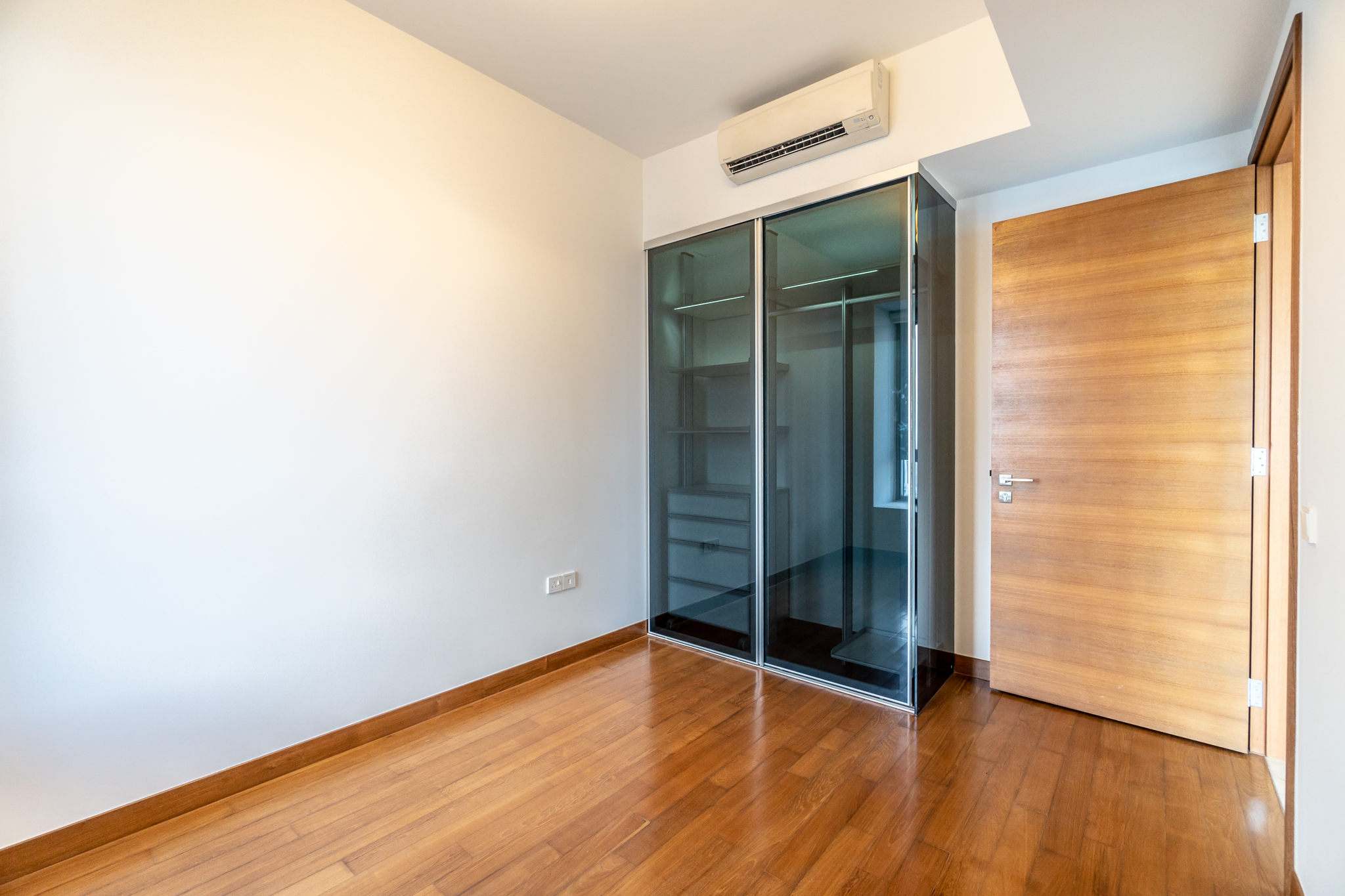 Altez 2 bed Selling Singapore