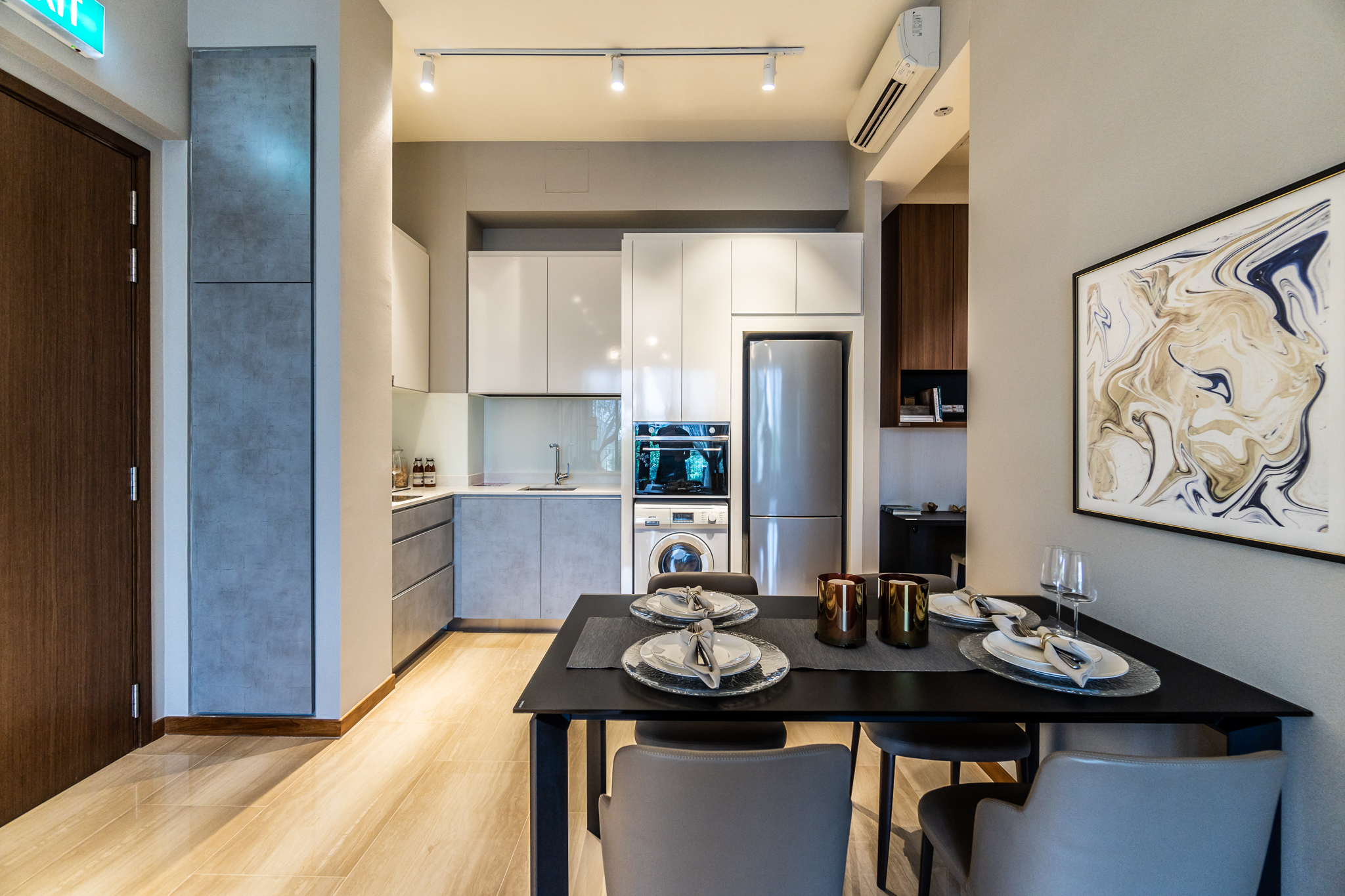 bijou 1 bed + study Selling Singapore