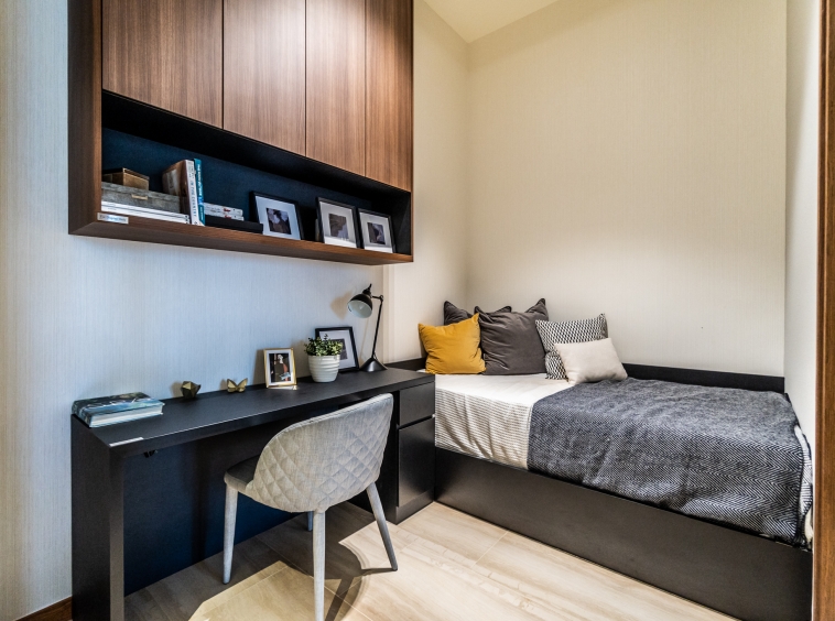 bijou 1 bed + study Selling Singapore