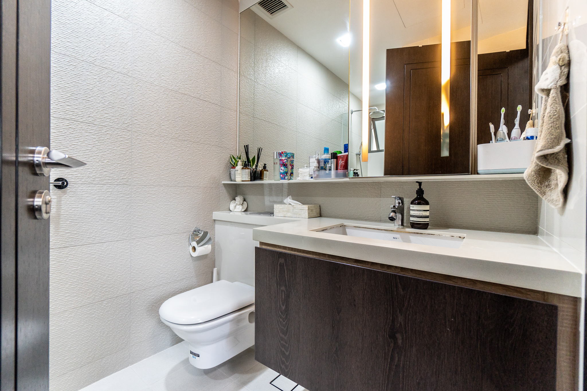 E maison 1 bed Selling Singapore