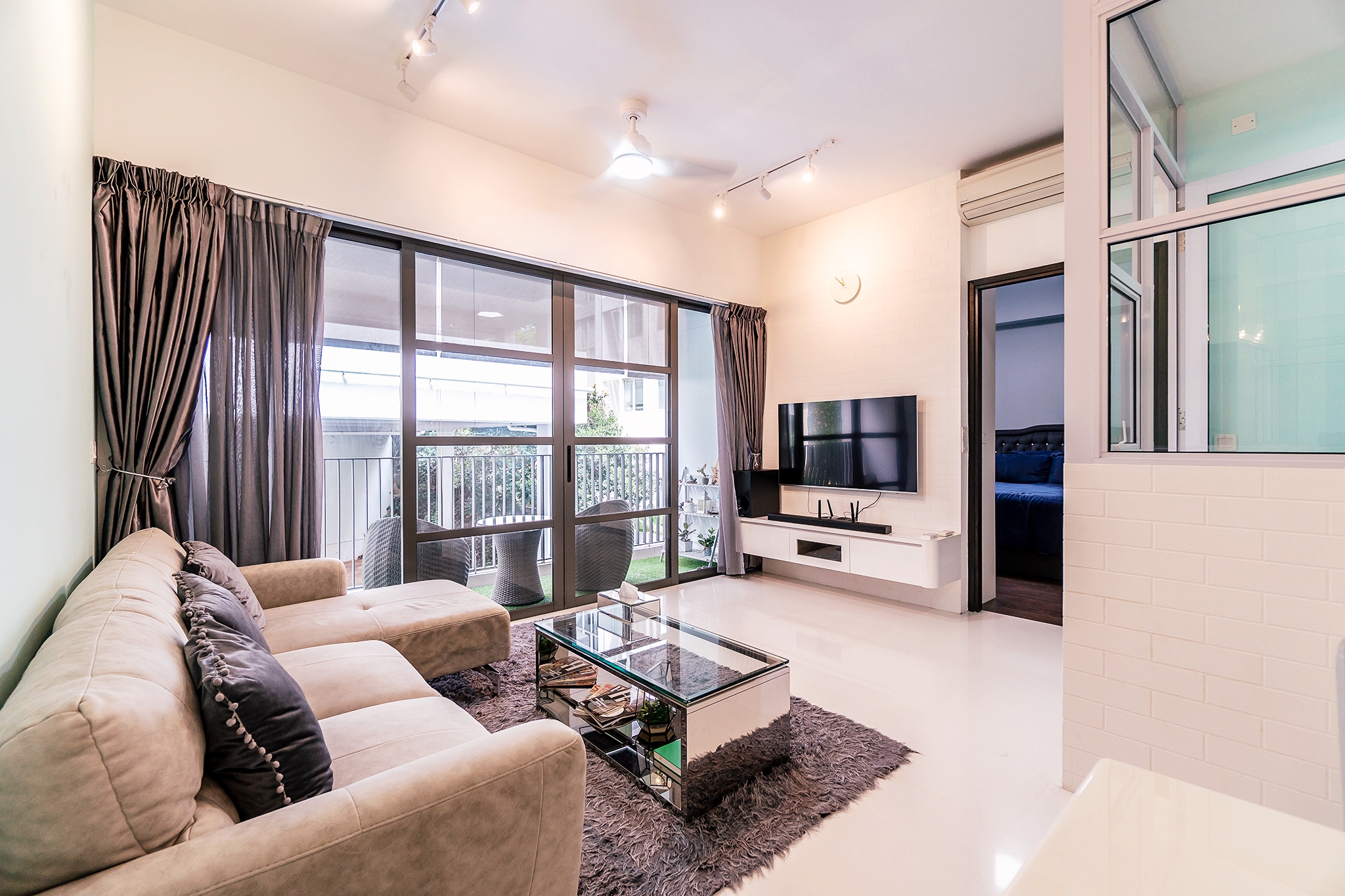 E maison 1 bed Selling Singapore