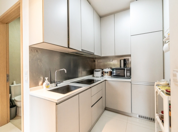 Midtown Residences Patio Selling Singapore