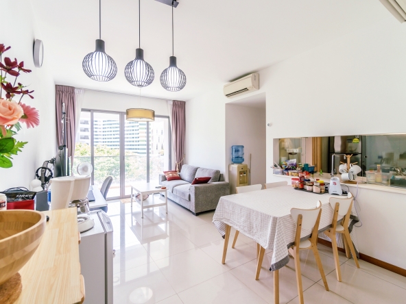 A Treasure Trove Selling Singapore