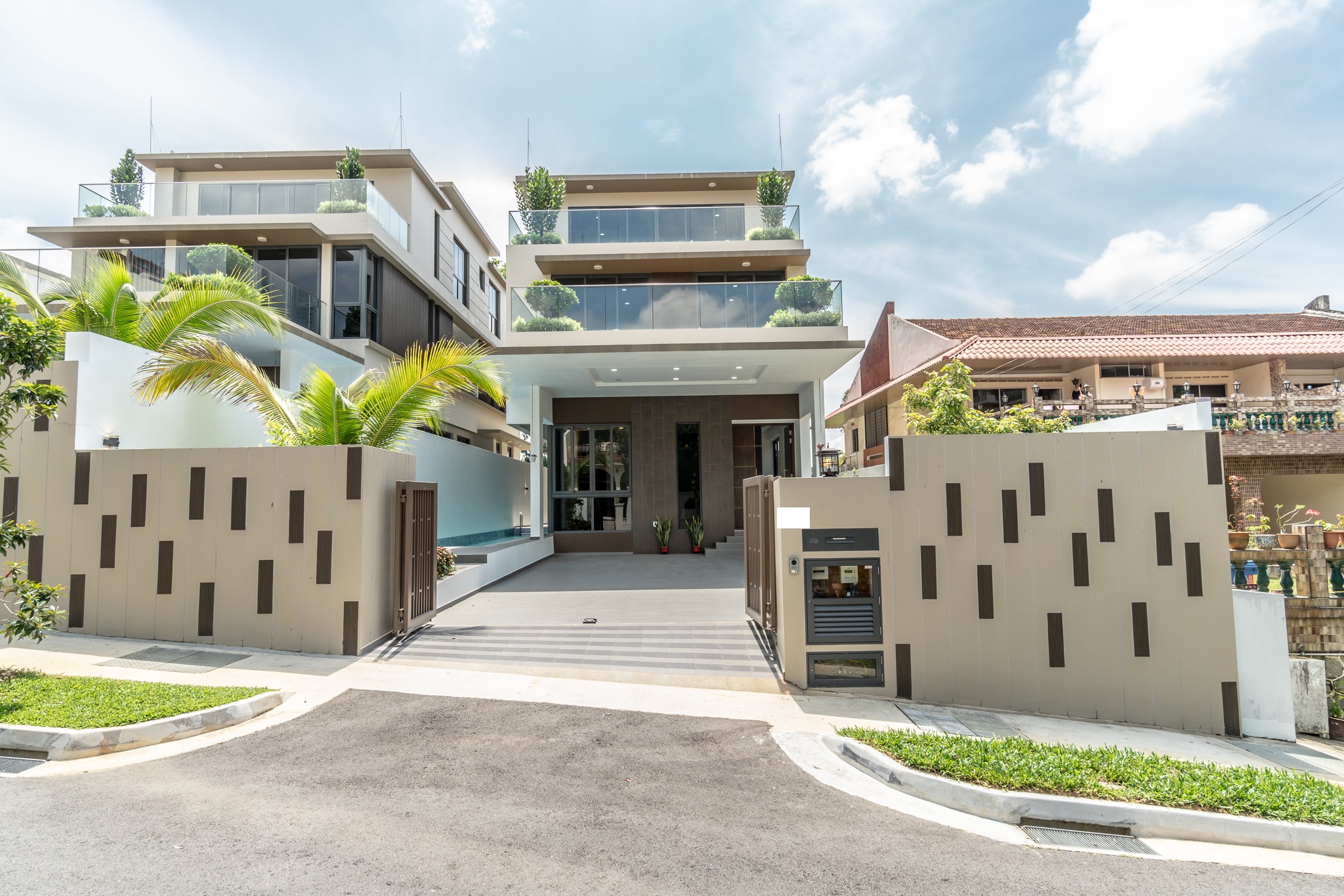 aroozoo lane Selling Singapore