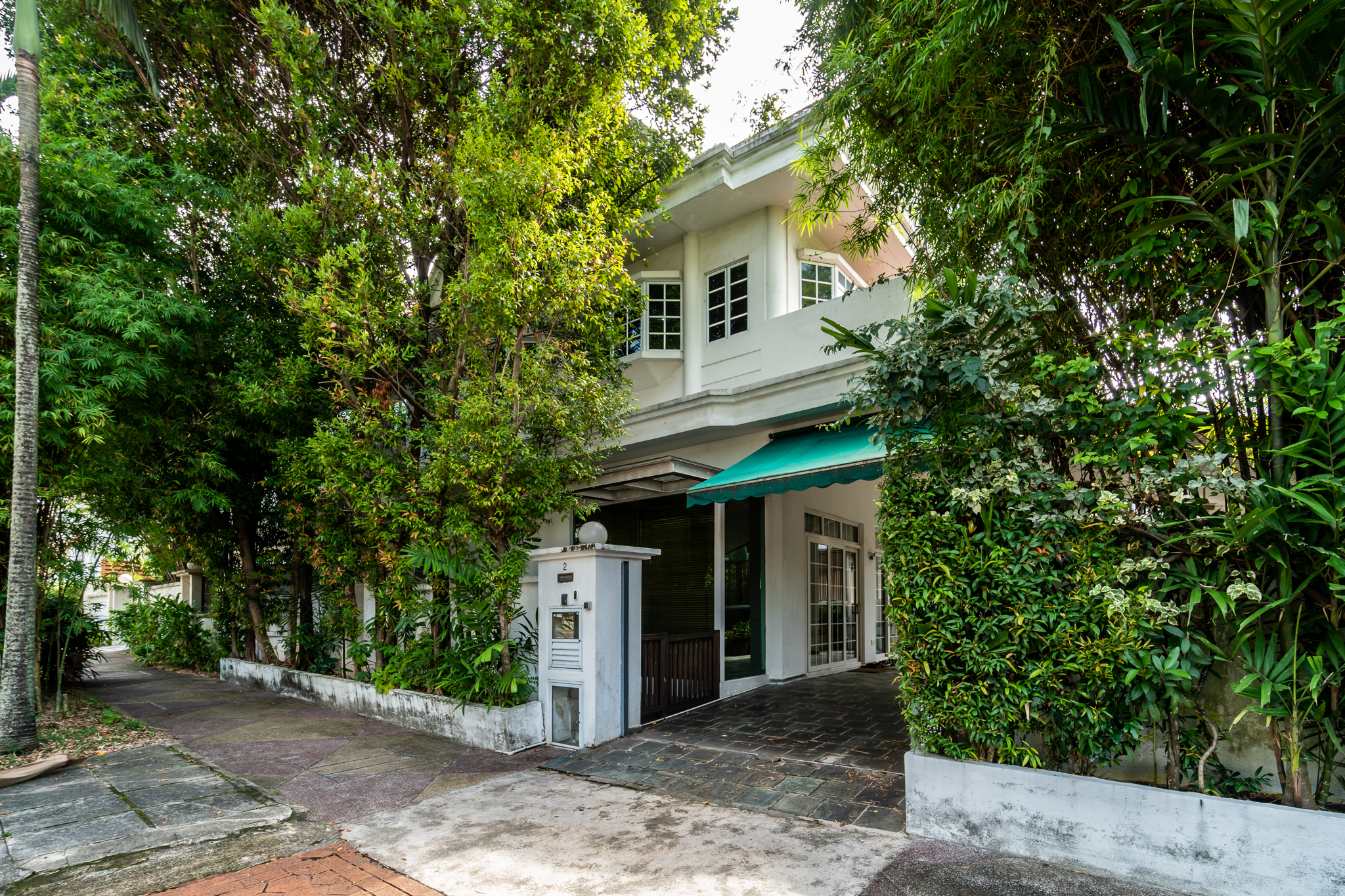 lynwood grove Selling Singapore