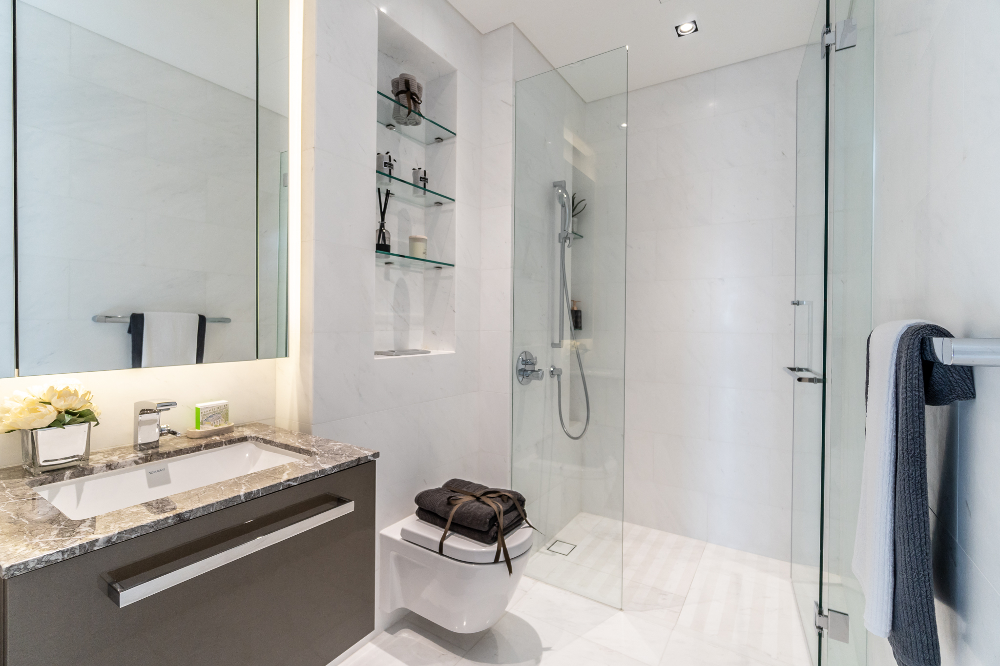 South Beach Residences 2 bedroom Selling SIngapore