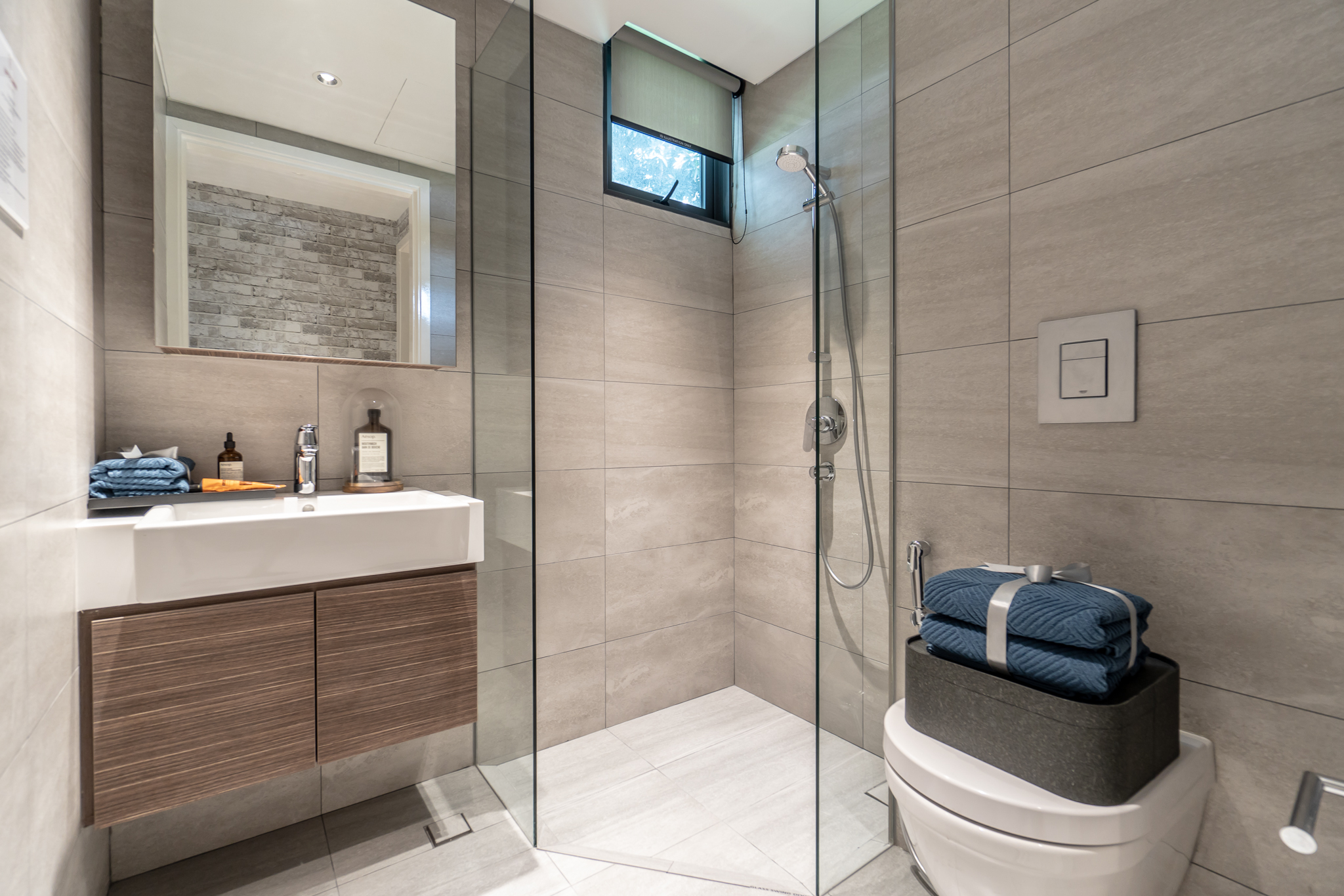 uptown @ farrer Selling Singapore